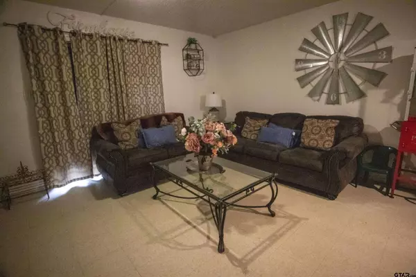 311 W 5th, Mt Pleasant, TX 75455