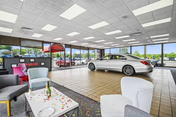 512 West Center Street, Manchester, CT 06040