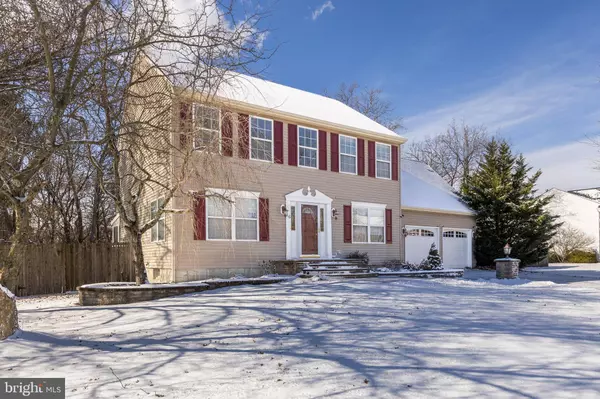 16 RED OAK DR, Mullica Hill, NJ 08062