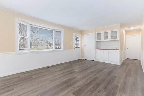 307 S HAMMES Avenue, Joliet, IL 60436