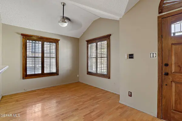 11972 ROYAL WOODS DR, El Paso, TX 79936