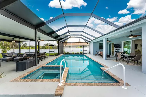 142 ISLAND CT, Rotonda West, FL 33947