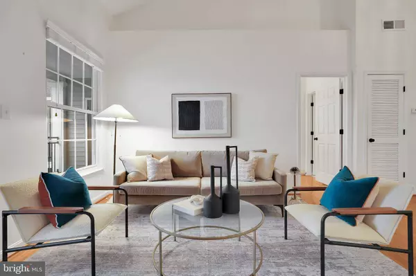 46604 ELLICOTT SQ #300, Sterling, VA 20165