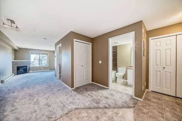 8 Bridlecrest DR SW #2323, Calgary, AB T2Y 0H7