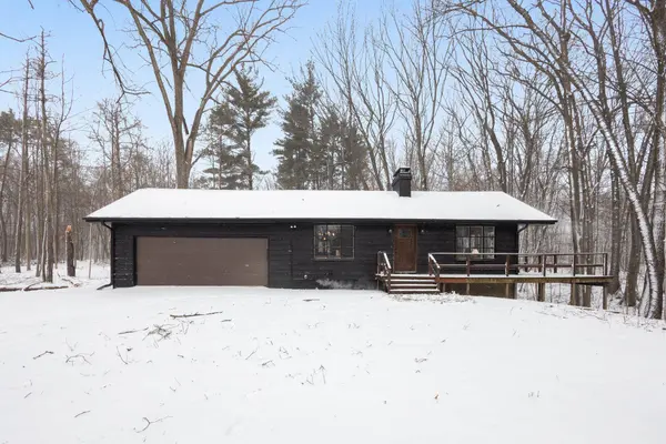 7511 Warren Woods Road, Three Oaks, MI 49128