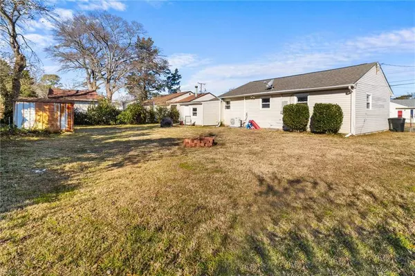 5561 Aurora DR, Virginia Beach, VA 23455