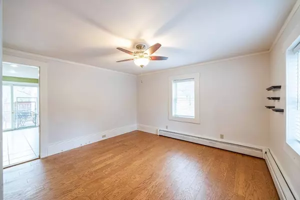 442 Lowell St, Andover, MA 01810