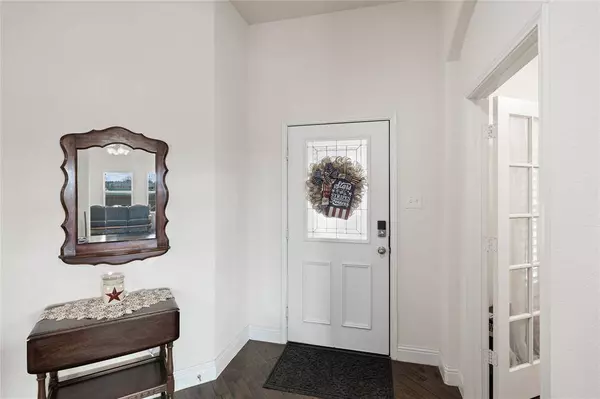 701 Meadowedge Lane, Denton, TX 76207