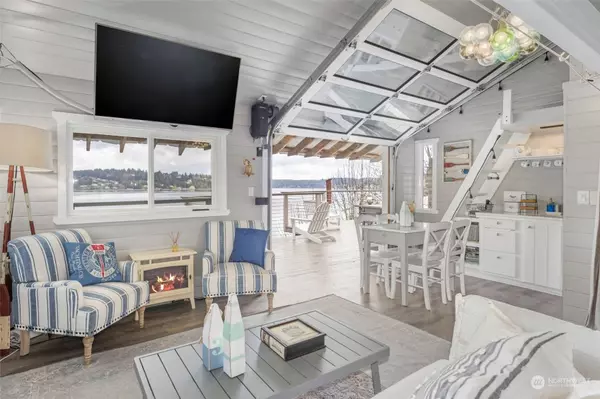 733 Fox DR, Fox Island, WA 98333