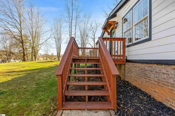 27 Henry Clark Lane, Greer, SC 29651