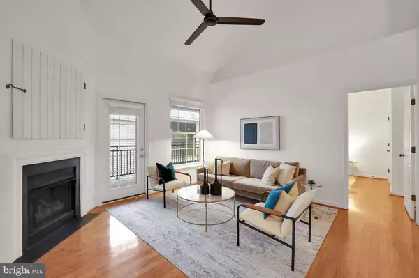 46604 ELLICOTT SQ #300, Sterling, VA 20165