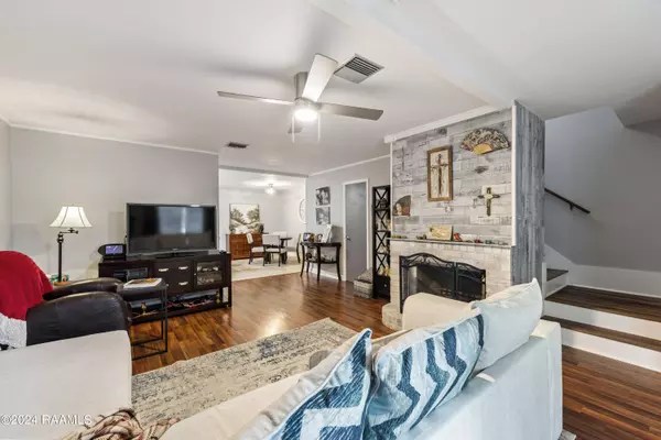 2345 Robley, Lafayette, LA 70503