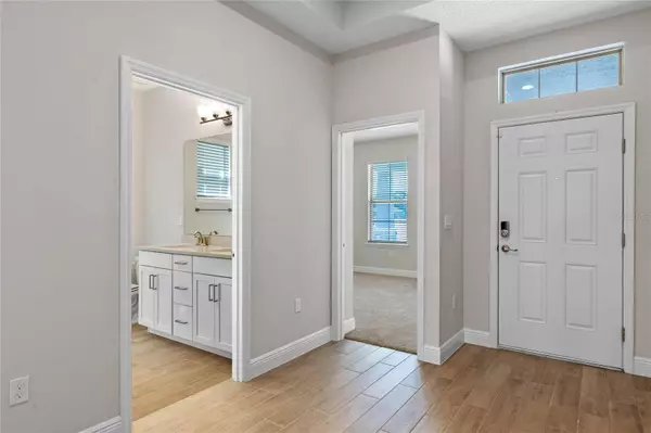 9693 LOST CREEK DR, Winter Garden, FL 34787