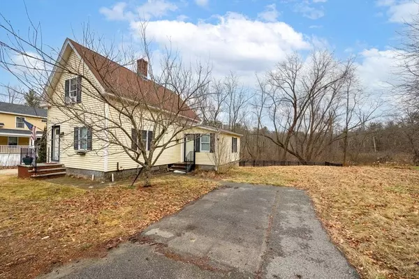 442 Lowell St, Andover, MA 01810