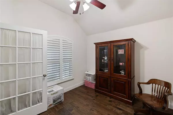 701 Meadowedge Lane, Denton, TX 76207