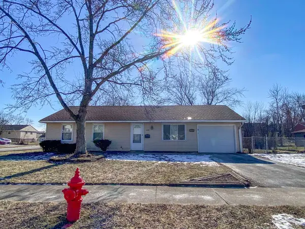 208 E Mulberry Drive, Glenwood, IL 60425