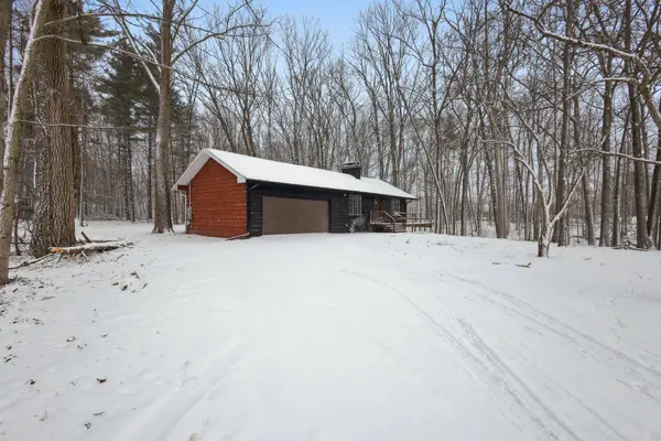 7511 Warren Woods Road, Three Oaks, MI 49128