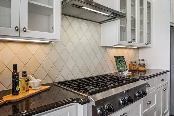 3156 Neal CT, Cumming, GA 30041