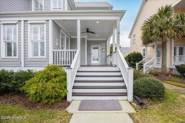 203 Silver Sloop WAY, Carolina Beach, NC 28428