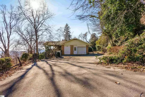 135 Valley View Lane, Tryon, NC 28782