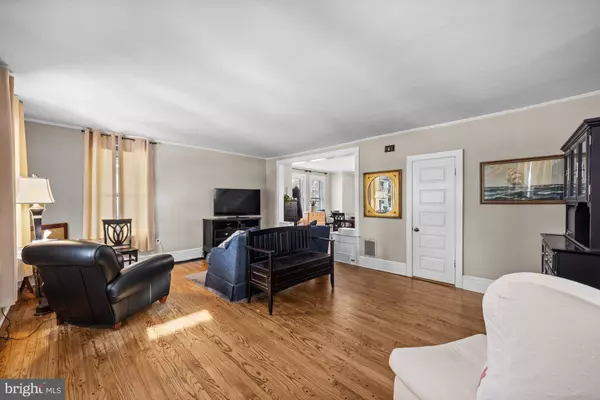 112 MORGAN AVE, Riverton, NJ 08077