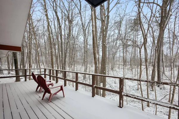 7511 Warren Woods Road, Three Oaks, MI 49128