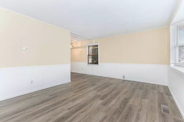 307 S HAMMES Avenue, Joliet, IL 60436