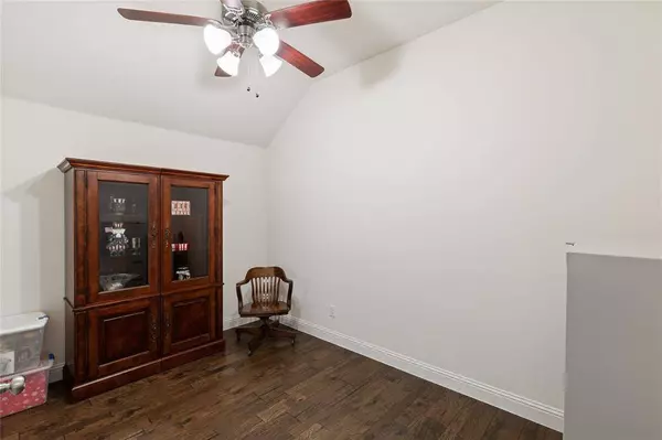 701 Meadowedge Lane, Denton, TX 76207