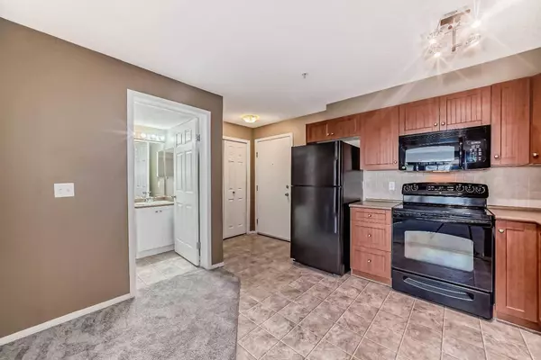 8 Bridlecrest DR SW #2323, Calgary, AB T2Y 0H7