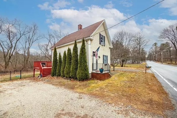 442 Lowell St, Andover, MA 01810