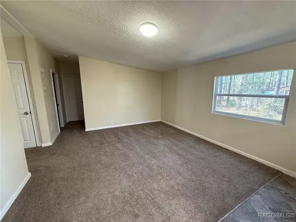 3367 W Oxford ST, Dunnellon, FL 34433