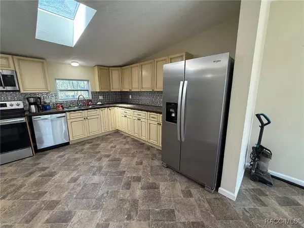 3367 W Oxford ST, Dunnellon, FL 34433