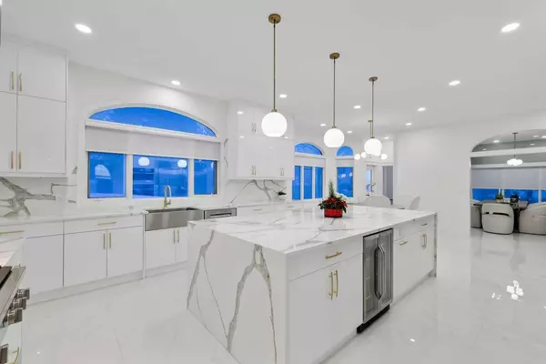 5620 Baroc RD NW, Calgary, AB T3A 4R4