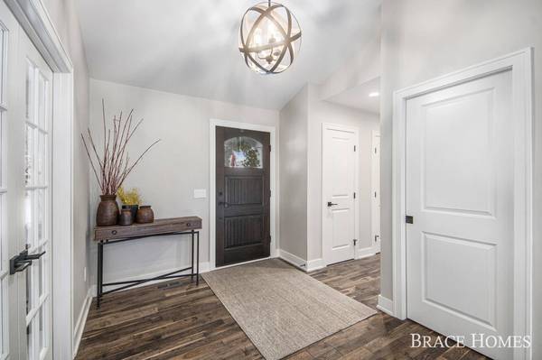 5621 Sanctuary NE Drive #30, Ada, MI 49301