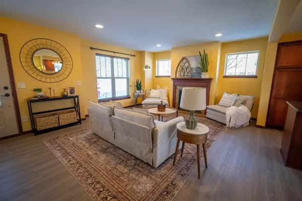 201 Red Birch Run, Madison, WI 53718