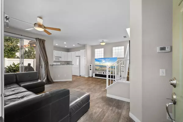 8275 Gold Coast Dr #7, San Diego, CA 92126