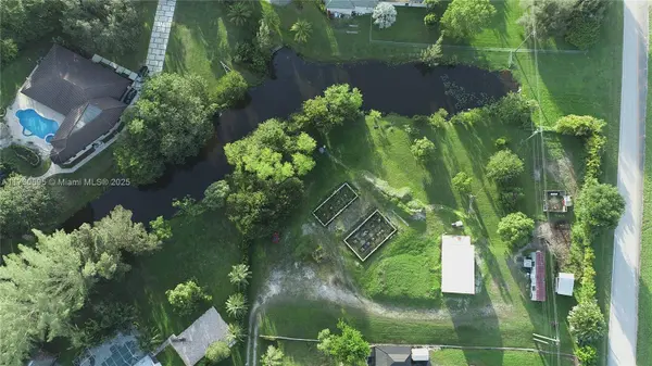 20321 SW 48th St, Southwest Ranches, FL 33332