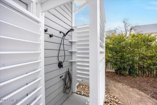 203 Silver Sloop WAY, Carolina Beach, NC 28428