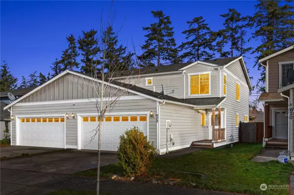 628 NW Oxford PL, Oak Harbor, WA 98277