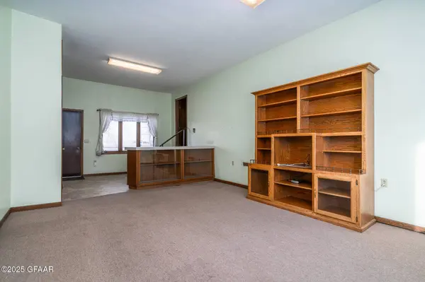 22552 US-75, Crookston, MN 56716