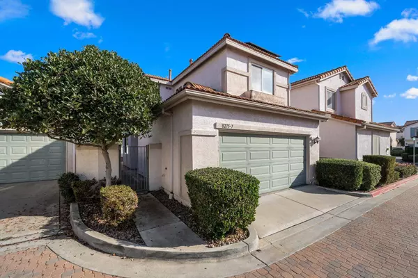 8275 Gold Coast Dr #7, San Diego, CA 92126