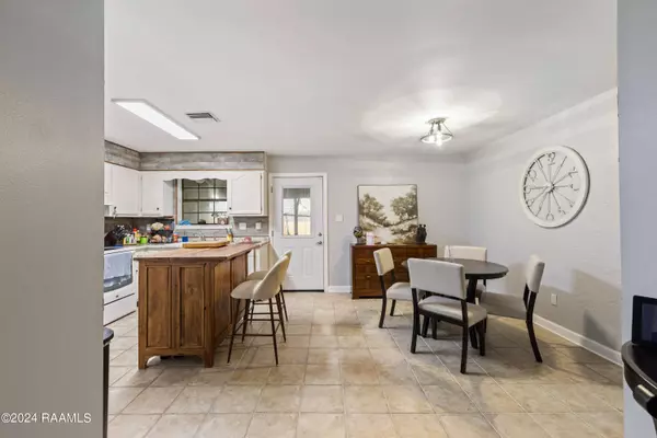 2345 Robley, Lafayette, LA 70503