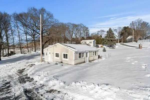 22 Penn Brook Ave, Georgetown, MA 01833