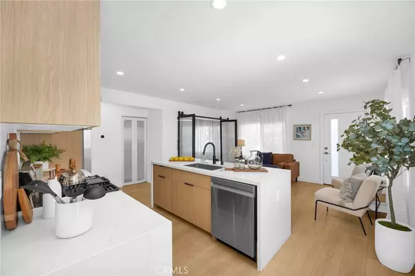 6344 Lexington AVE, Los Angeles, CA 90038