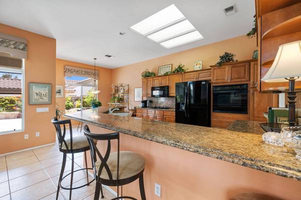 78721 Kentia Palm DR, Palm Desert, CA 92211