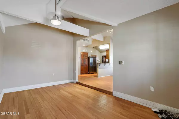 11972 ROYAL WOODS DR, El Paso, TX 79936