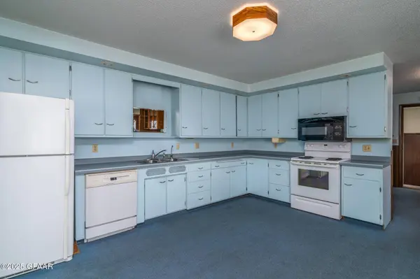 22552 US-75, Crookston, MN 56716