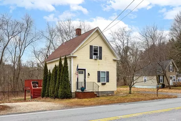 442 Lowell St, Andover, MA 01810