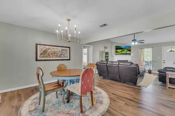 100 Beechwood Dr., Hattiesburg, MS 39402