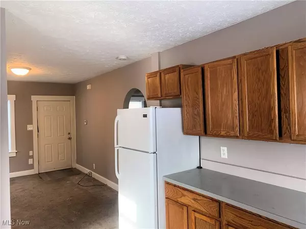 2912 Daleford AVE NE, Canton, OH 44705